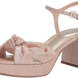 Bandolino Glittery Tan Heels size 9M‎